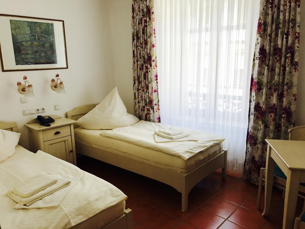 צל אן דר מוזל Hotel Ratskeller מראה חיצוני תמונה