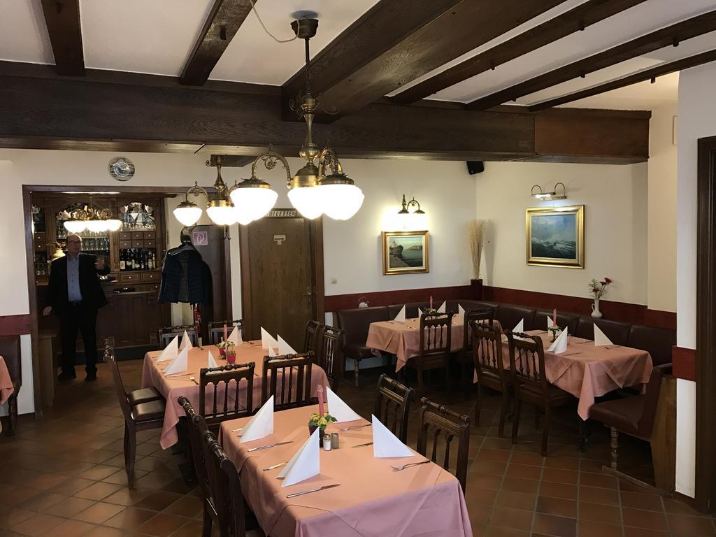 צל אן דר מוזל Hotel Ratskeller מראה חיצוני תמונה